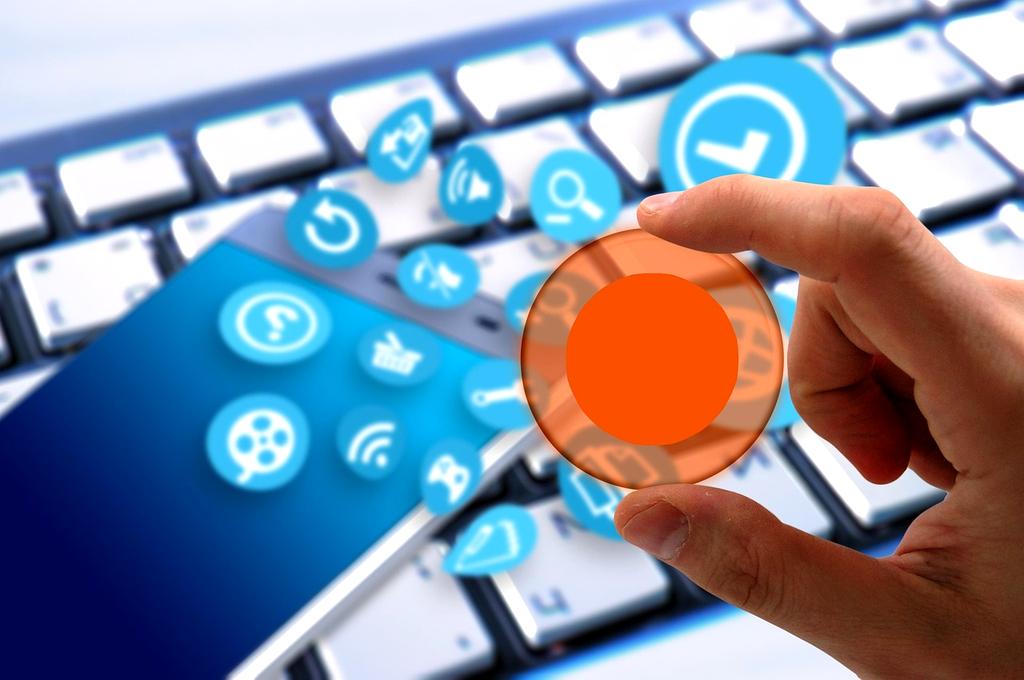 nawyxue team collaborating on smart home innovation